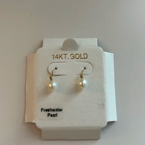 14Kt. Gold Pearl Earrings